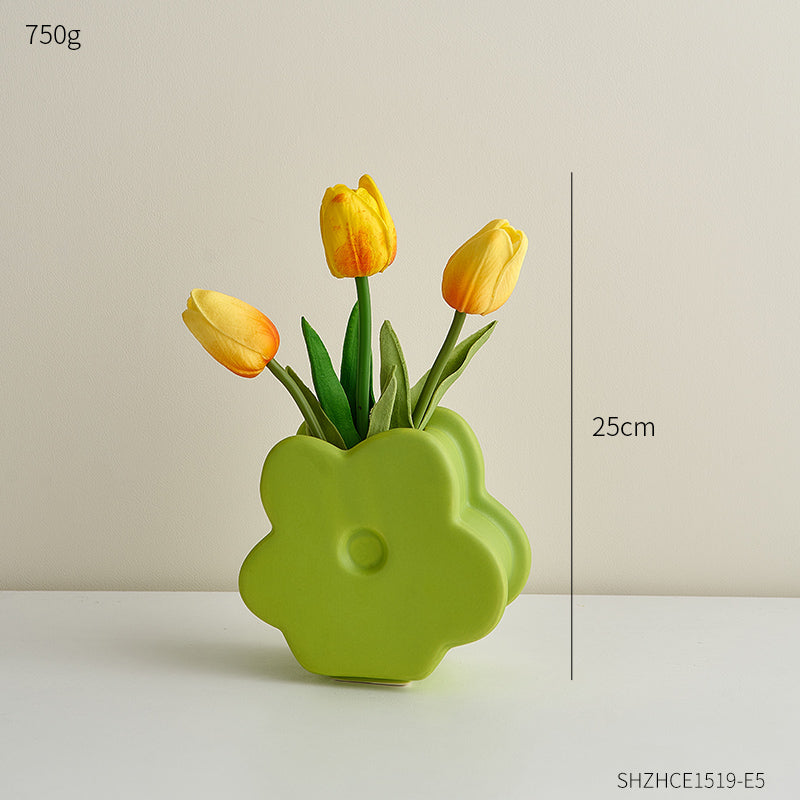 Nordic Wind Ceramic Vase Ornaments Are Luxurious